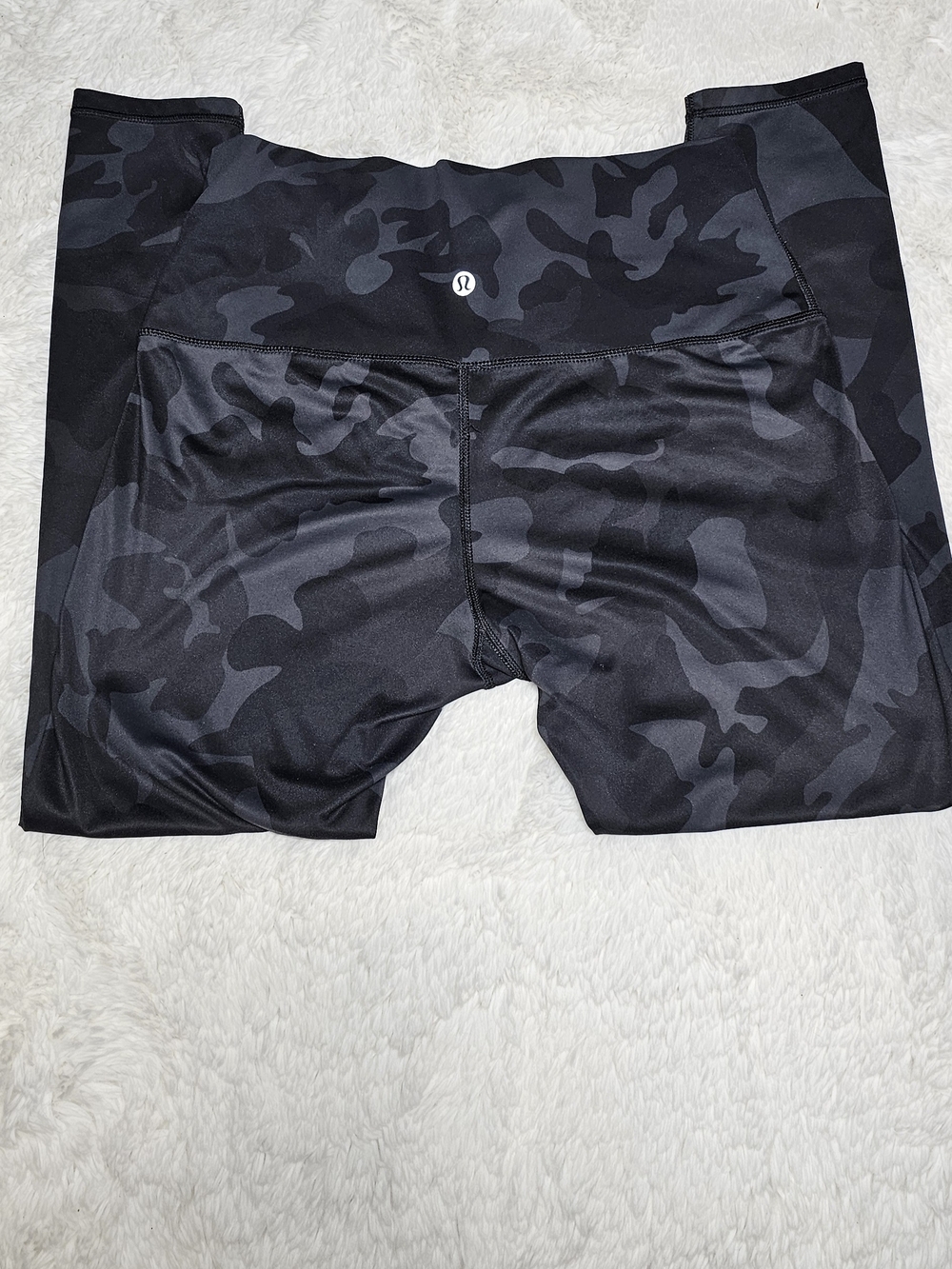 Lululemon Black Camo Align Leggings Cropped Size 10